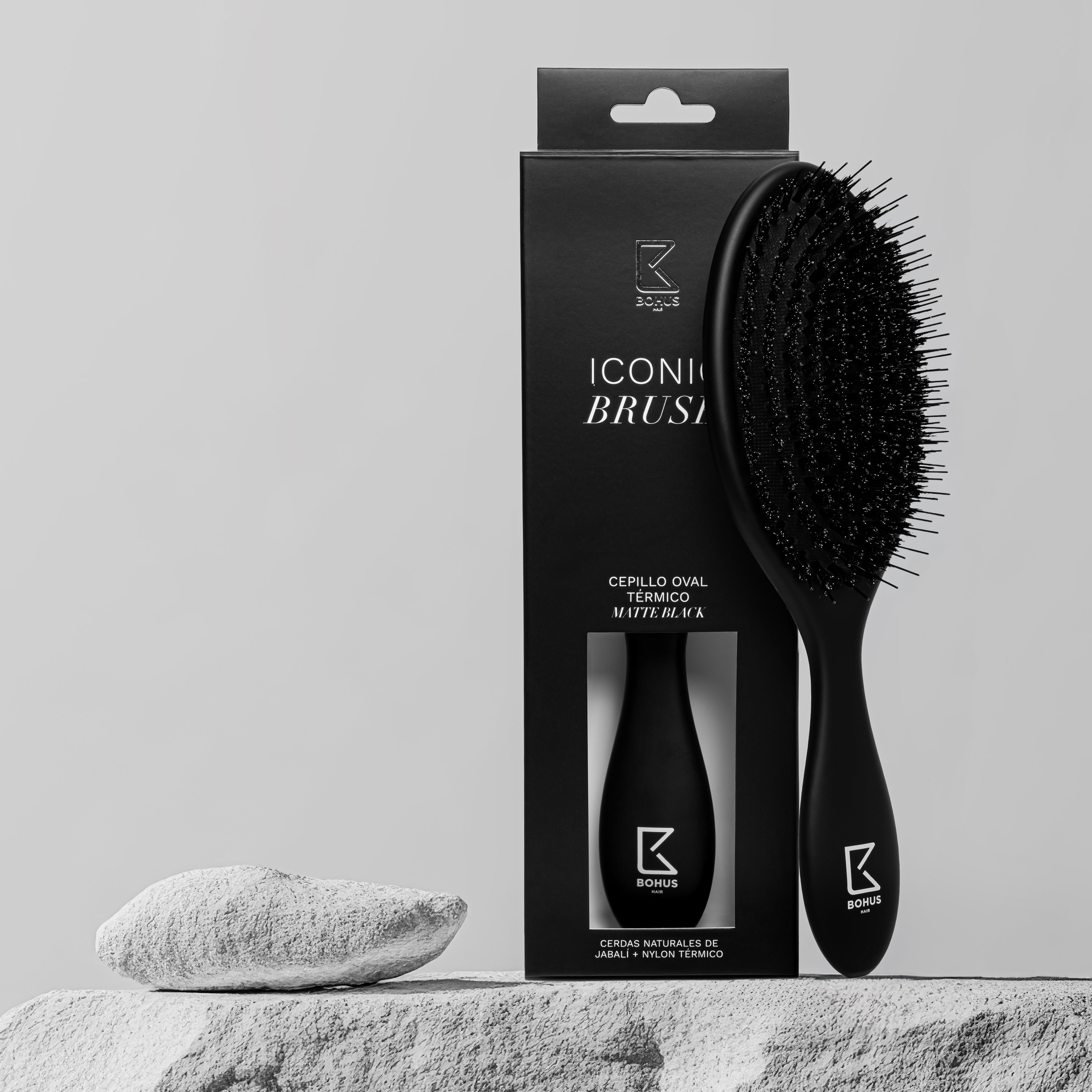 Cepillo oval térmico MATTE BLACK